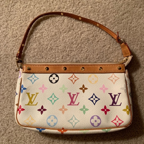 Louis Vuitton Handbags - Auth Louis Vuitton pochette White multicolor bag